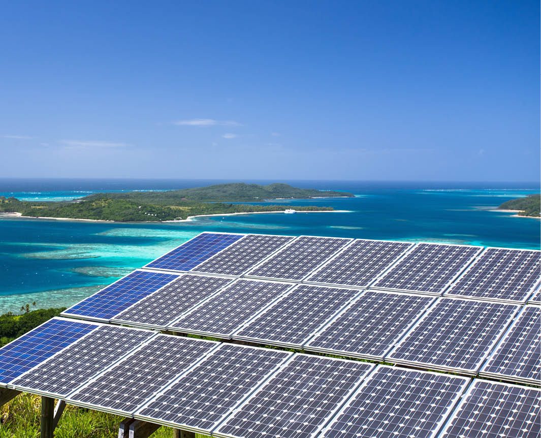 Coral View resort lies on Tavewa Island in the Yasawa Islands. A solar power station provides the islands energy.