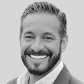 Robert Maciejewski | CEO of the SIP Medical Family Office